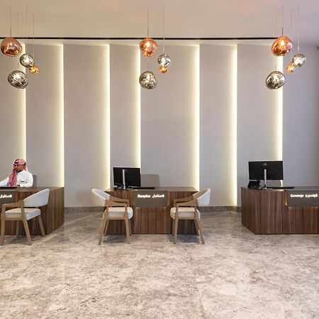 Voyage Hotel & Suites リヤード エクステリア 写真