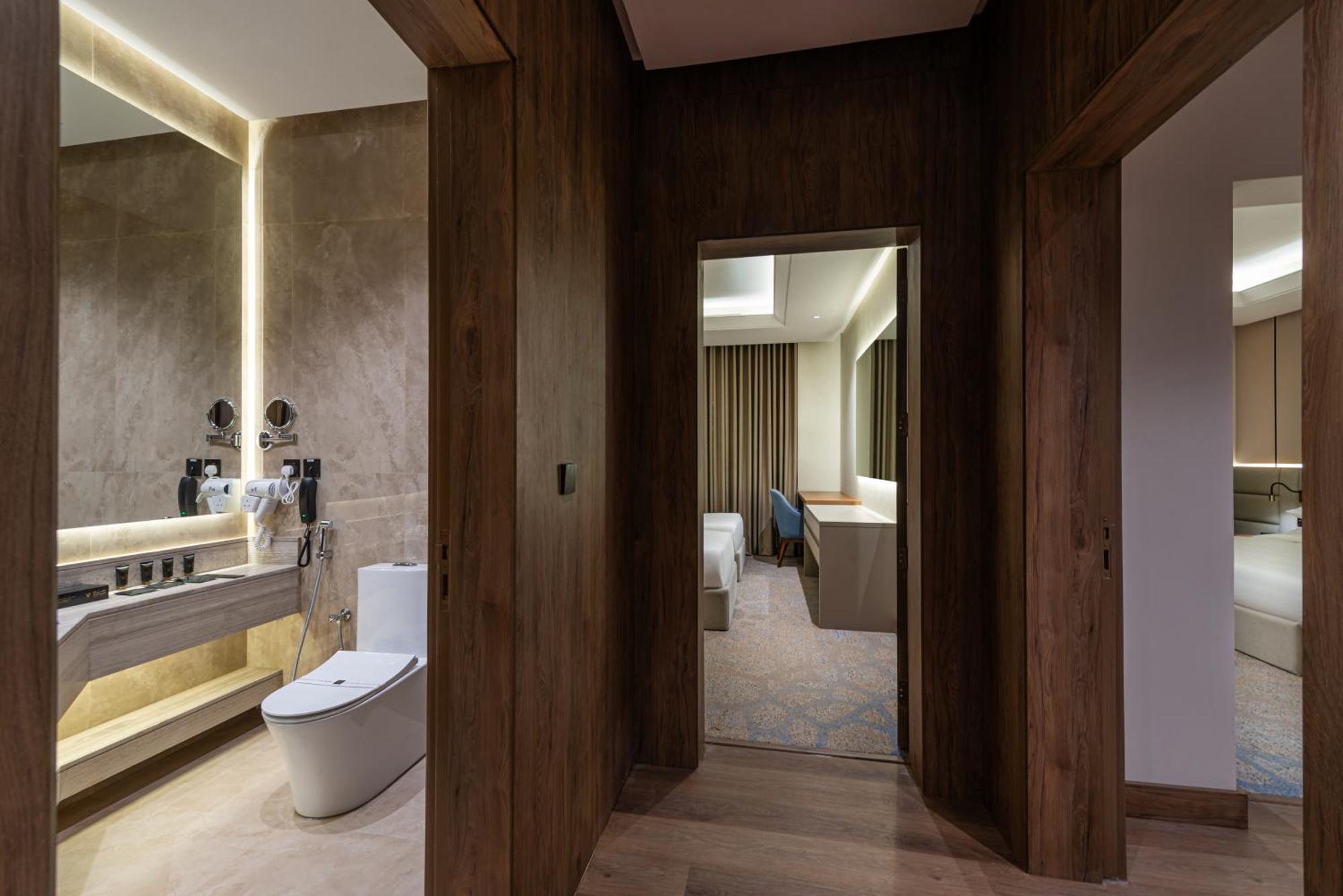 Voyage Hotel & Suites リヤード エクステリア 写真