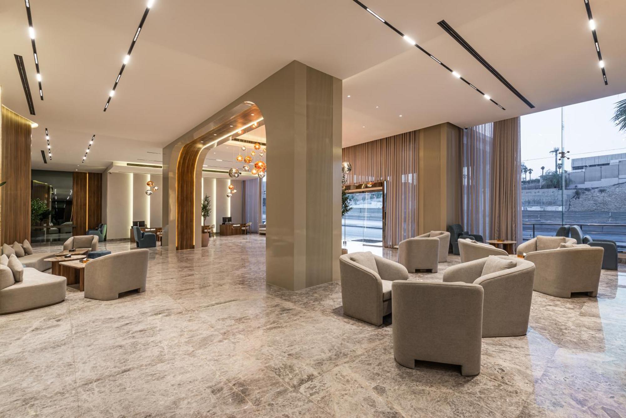 Voyage Hotel & Suites リヤード エクステリア 写真