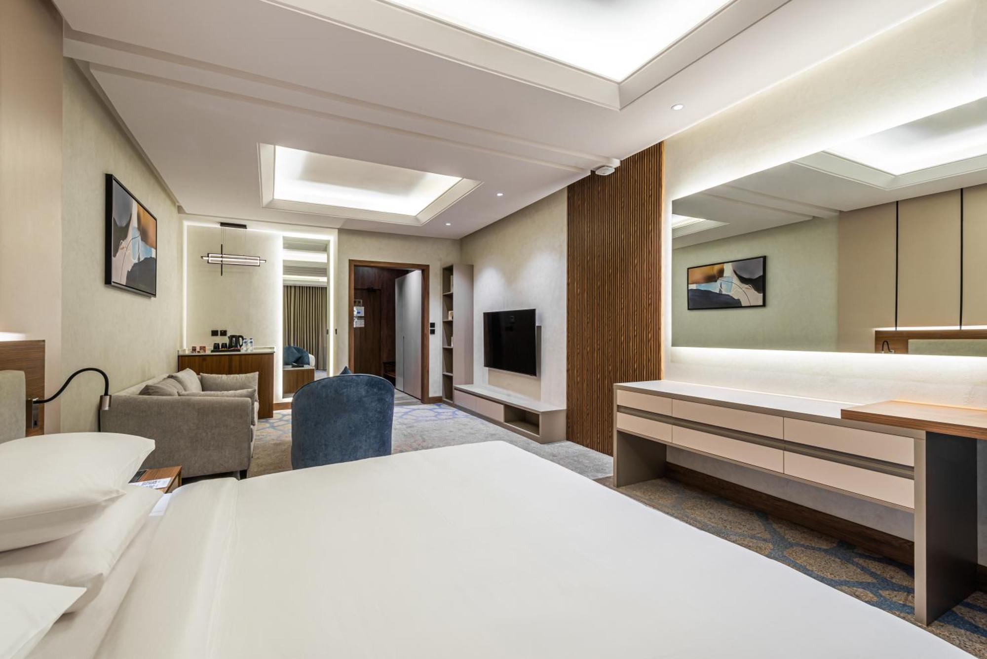 Voyage Hotel & Suites リヤード エクステリア 写真
