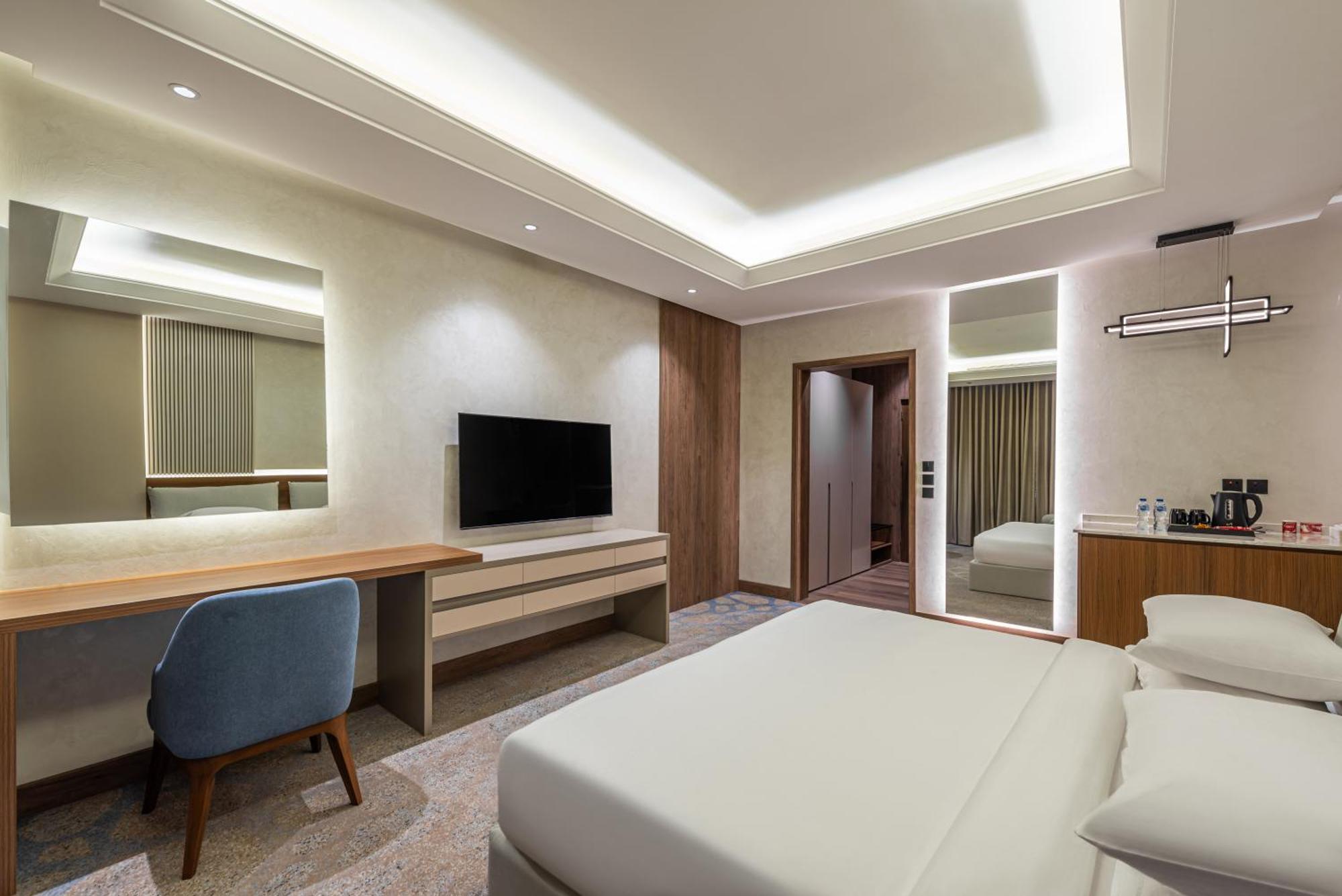 Voyage Hotel & Suites リヤード エクステリア 写真