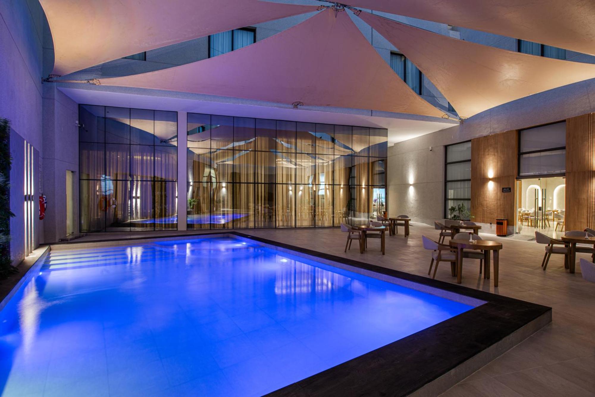 Voyage Hotel & Suites リヤード エクステリア 写真
