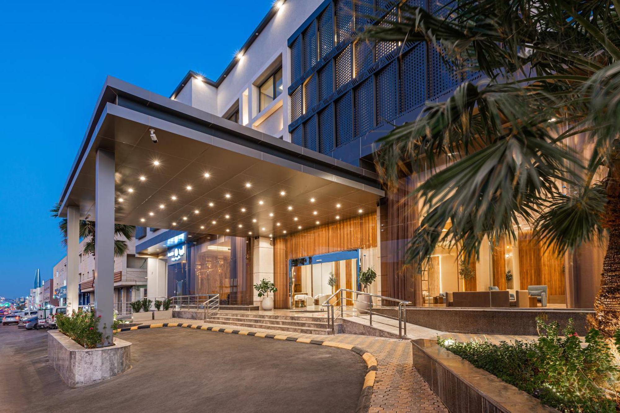Voyage Hotel & Suites リヤード エクステリア 写真
