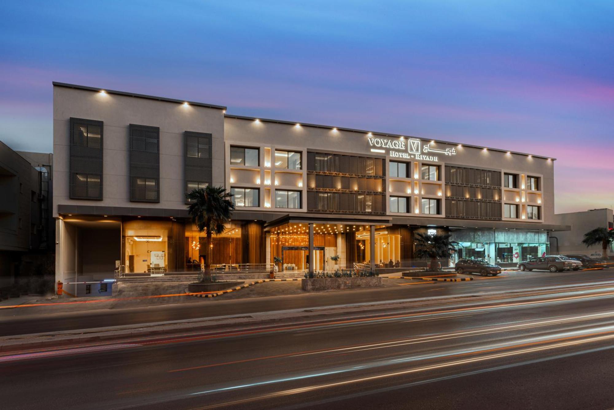 Voyage Hotel & Suites リヤード エクステリア 写真